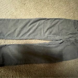 Levi’s CORDUROY!!!! So hard to fine. In excellent condition.